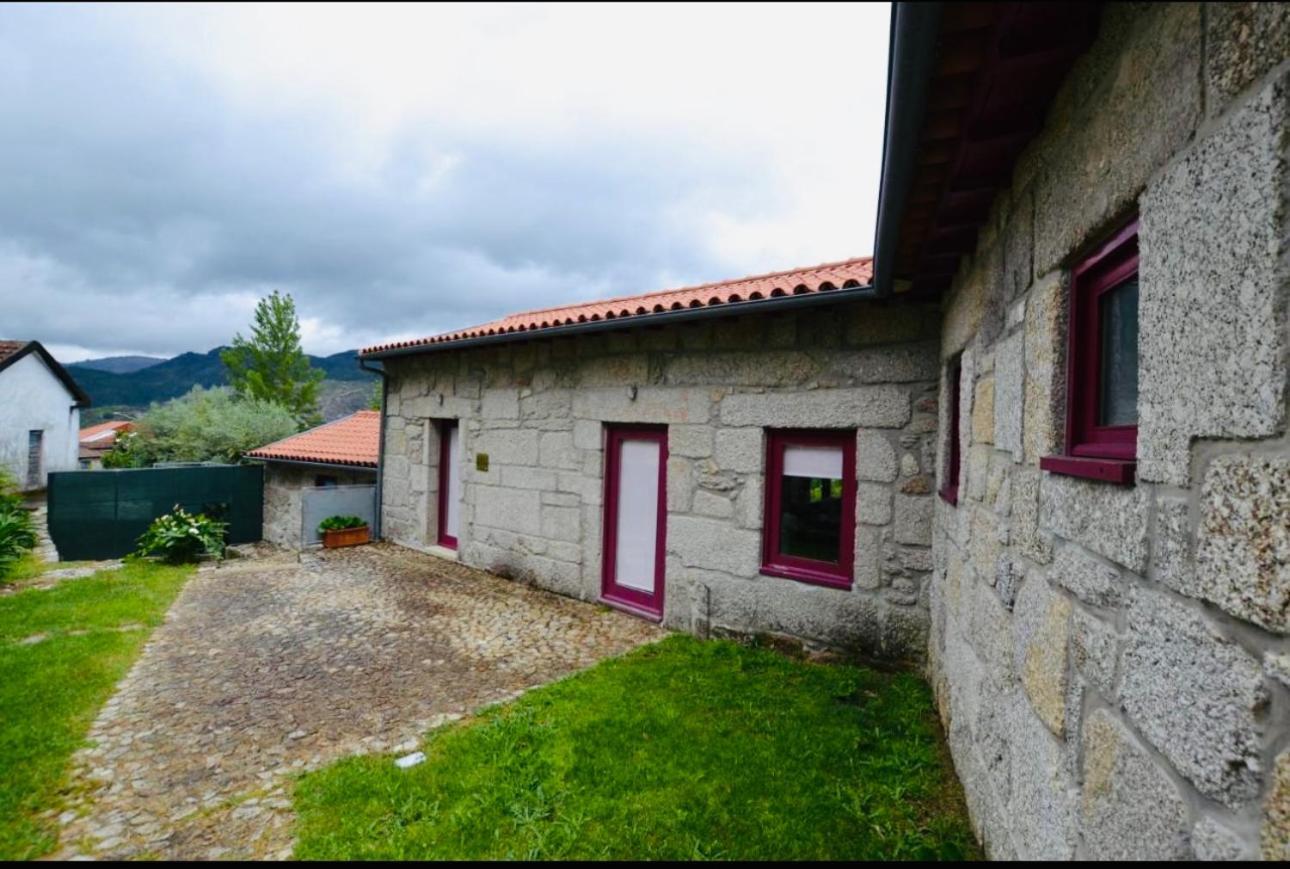 Geres - Aldeia Turistica De Louredo Villa วีเอย์รา ดู มีโญ ภายนอก รูปภาพ